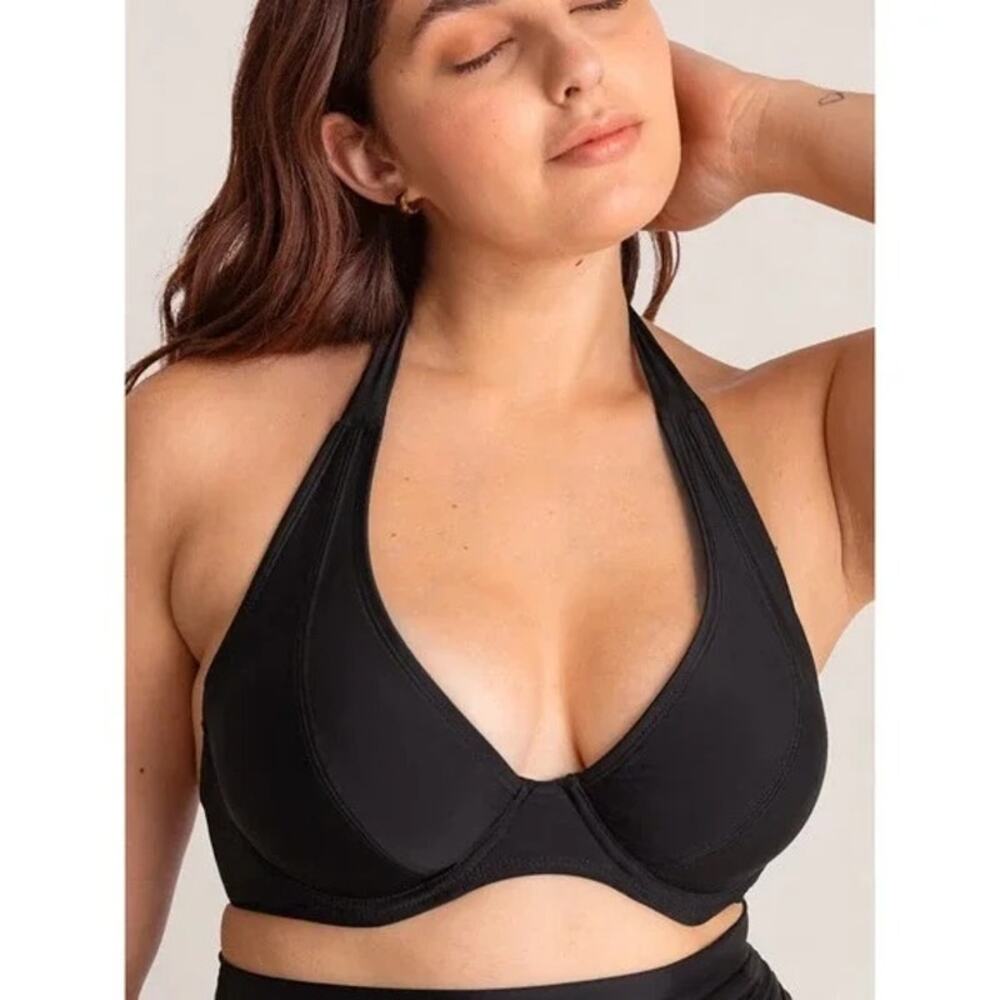 SHAPERMINT Essentials NIP $58 Full Coverage Halter Bikini Top Black